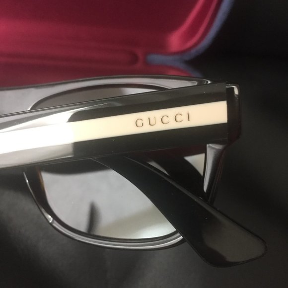 ⭐Host Pick⭐GUCCI rectangular sunglasses - NWOT - Picture 4 of 5
